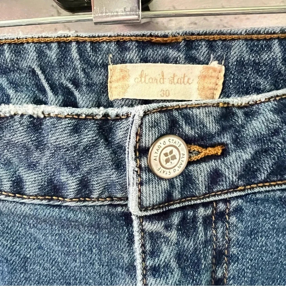 Altar’d State Straight Leg Distressed Denim Jeans Medium Wash Size 30 - Picture 6 of 7